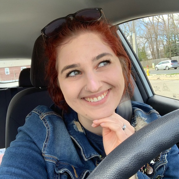 Meet your Posher, Gemma - Picture 1 of 1